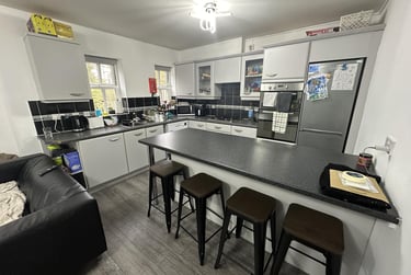 7 bed flat, Schuster Road, Victoria Park, Manchester, M145LX - Image 3